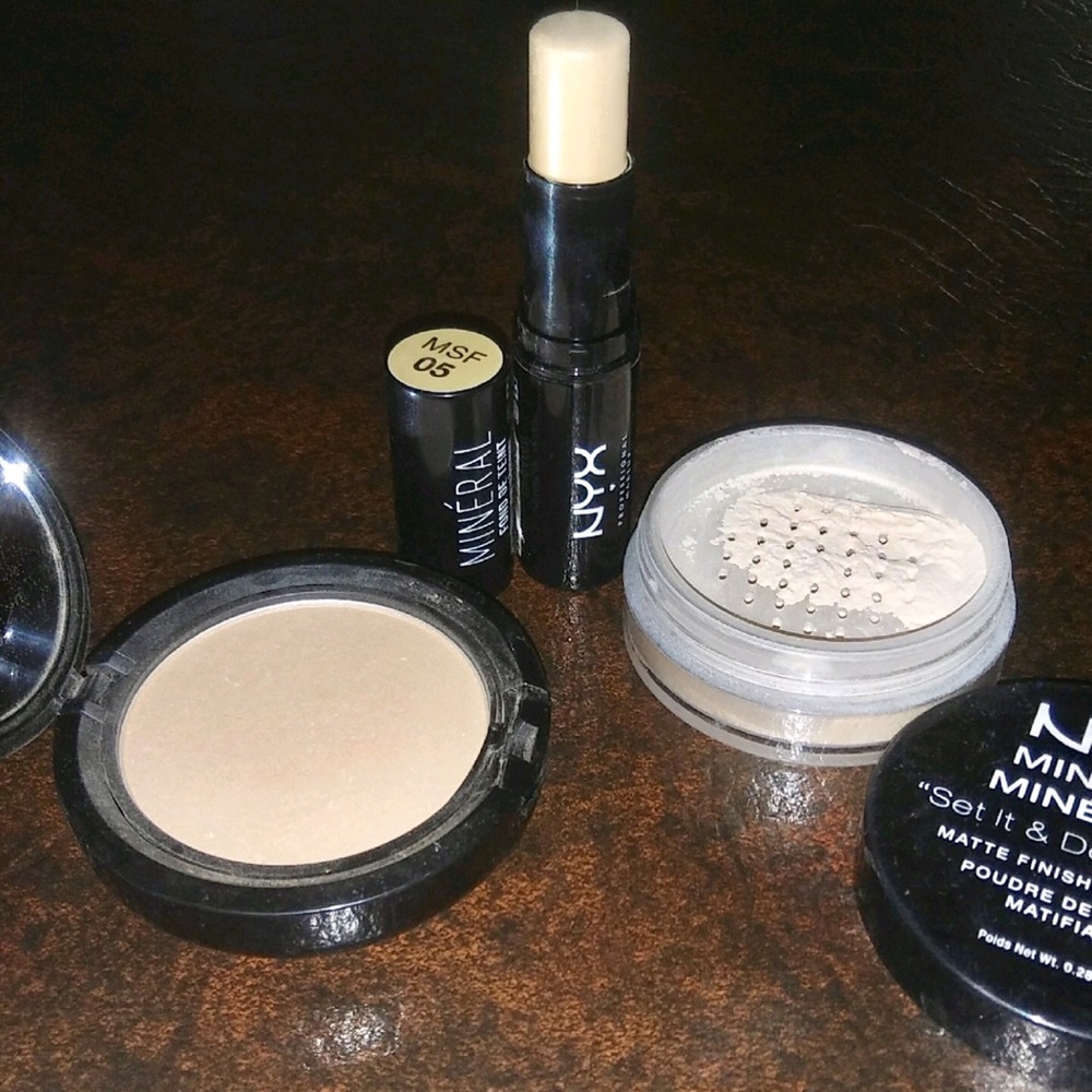 SOLD  NYX face Makeup bundle 🌸 - Picture 4 of 5